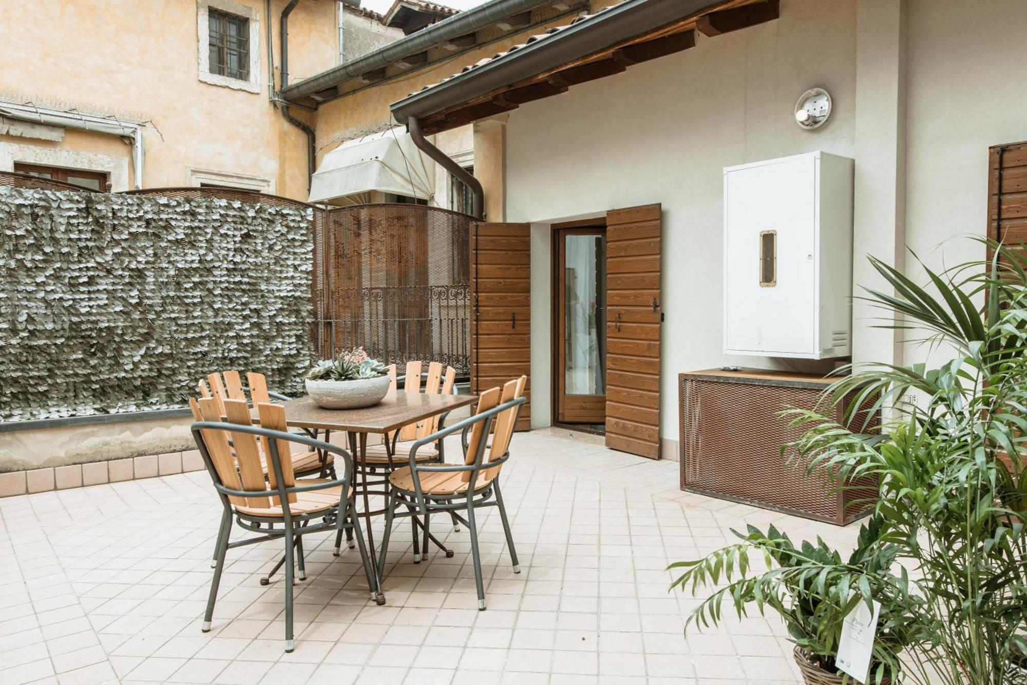 Osteria Luxury Apartments 페스키에라델가르다 외부 사진